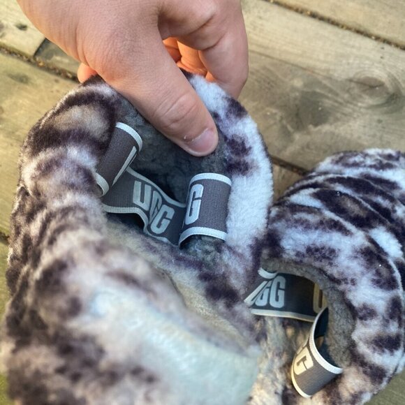 UGG Fluff Yeah Slide Panther Print Slippers - Picture 2 of 8